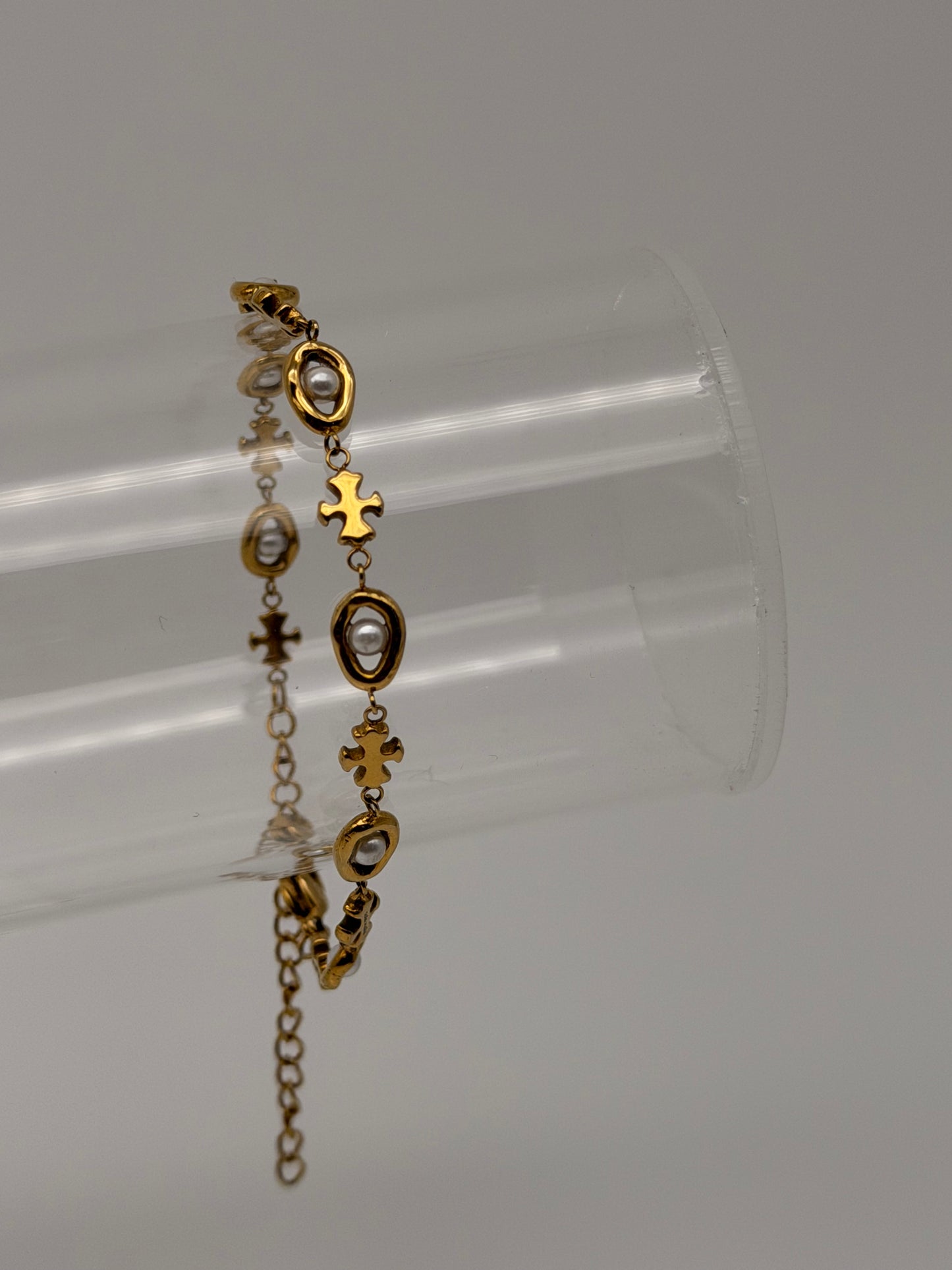 The Paros Pearl Bracelet