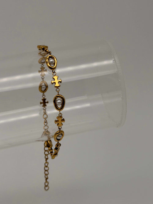The Paros Pearl Bracelet